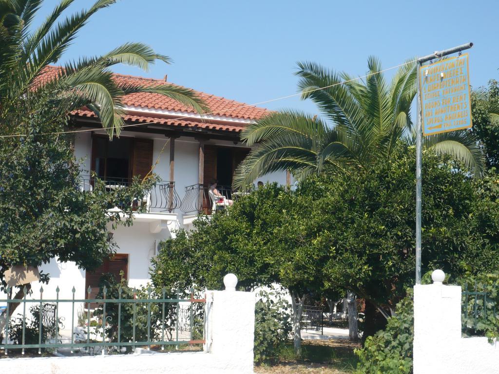 Spyros Apartments Kalamaki  Exterior photo