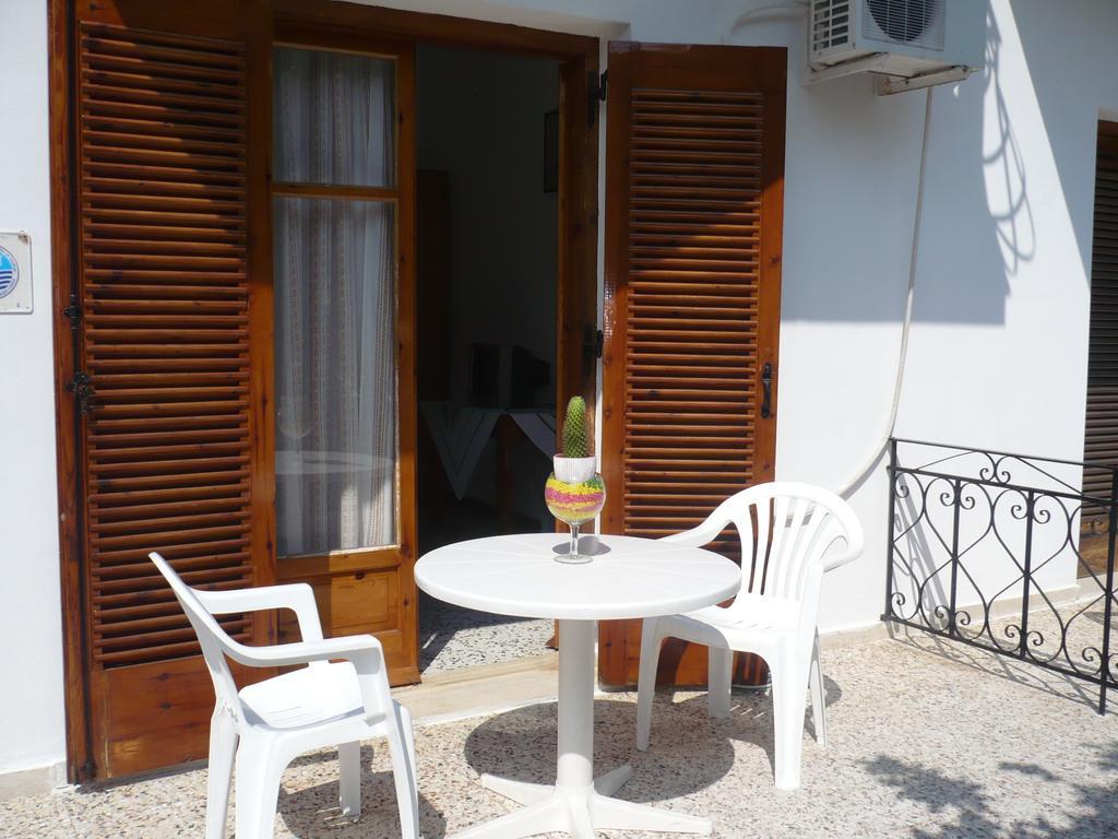 Spyros Apartments Kalamaki  Room photo