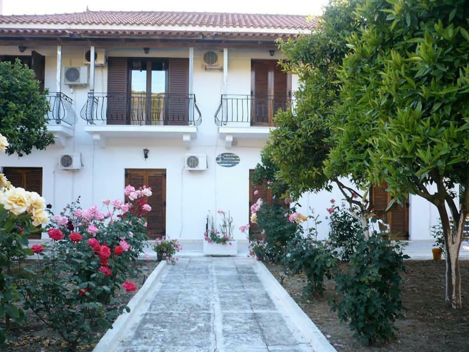 Spyros Apartments Kalamaki  Exterior photo